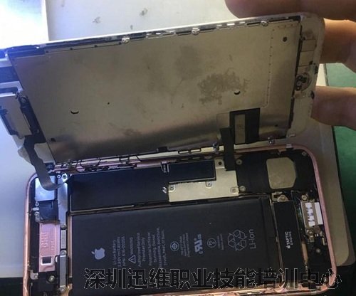 iPhone 7手机开不了机维修