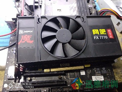 AMD 7700 7800 R9 200系列全卡无供电通病维修