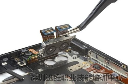 史上最难修的机器Essential Phone　拆解